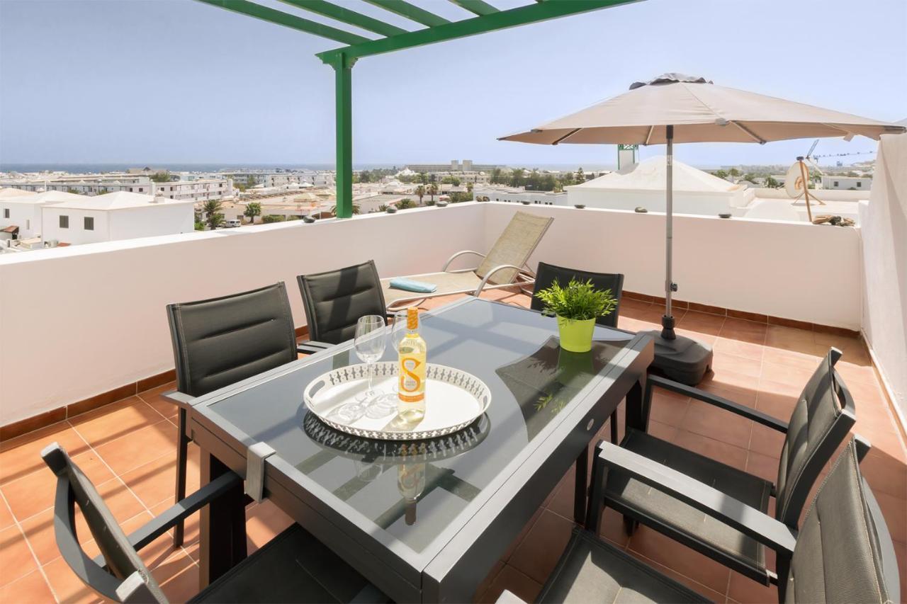 Apartamento OM con piscina y vistas al mar Appartamento Costa Teguise Esterno foto
